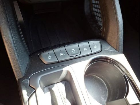 Used 2021 Chevrolet TrailBlazer LT w/ Convenience Package FWD image 24