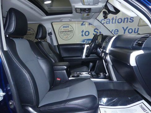 Used 2020 Toyota 4Runner SR5 Premium w/ Moonroof Package AWD/4WD image 7