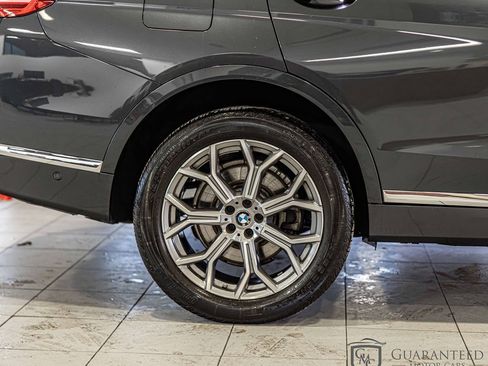 Used 2021 BMW X7 xDrive40i w/ Premium Package image 9