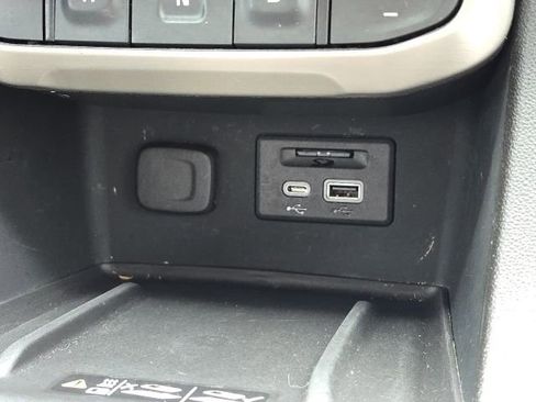 Used 2023 GMC Acadia Denali w/ Denali Technology Package image 43