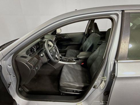 Used 2017 Honda Accord EX image 26