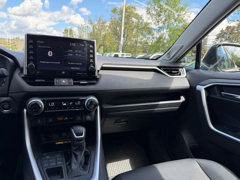 Certified 2022 Toyota RAV4 XLE Premium AWD/4WD image 23