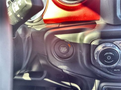 Used 2020 Jeep Wrangler Unlimited Rubicon image 16