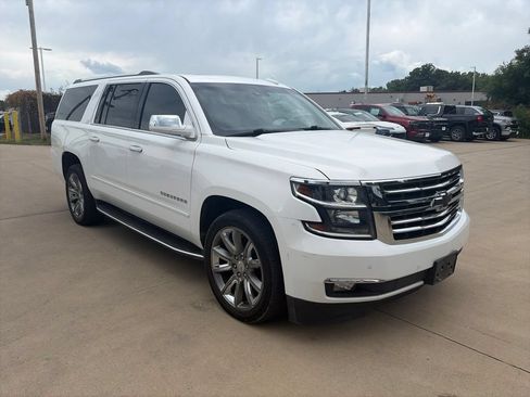 Used 2017 Chevrolet Suburban Premier AWD/4WD image 5