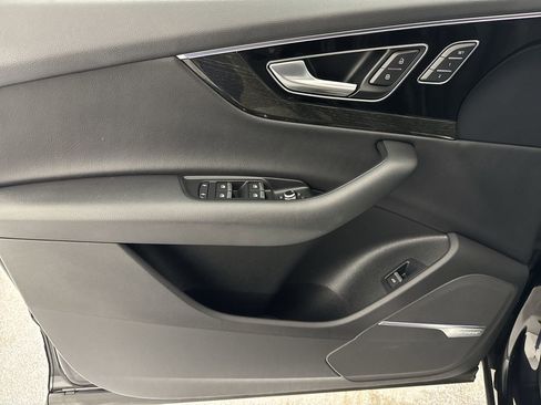 Used 2019 Audi Q7 3.0T Prestige image 27