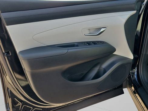 New 2026 Hyundai Tucson SE image 18