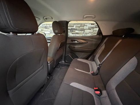 Used 2023 Chevrolet TrailBlazer LT w/ Convenience Package FWD image 31