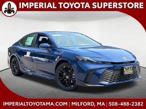 New 2026 Toyota Camry SE FWD image 1
