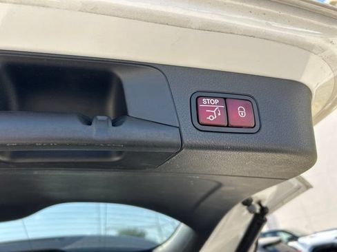 Used 2020 Mercedes-Benz GLB 250 image 9