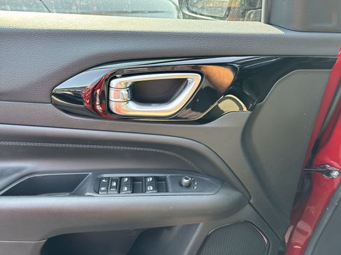 New 2025 Jeep Compass Limited w/ Sun & Sound Group image 15