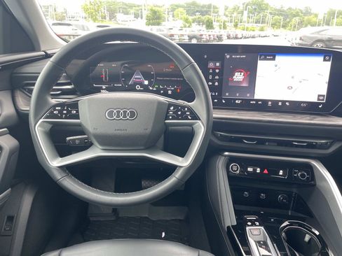 Used 2025 Audi Q5 Premium w/ Convenience Package AWD/4WD image 14