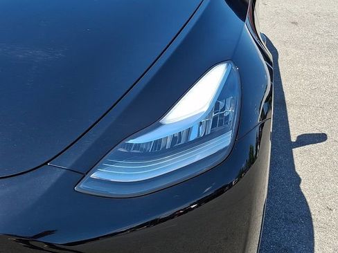Used 2023 Tesla Model Y Long Range AWD/4WD image 11