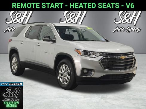 Used 2021 Chevrolet Traverse LT FWD image 1