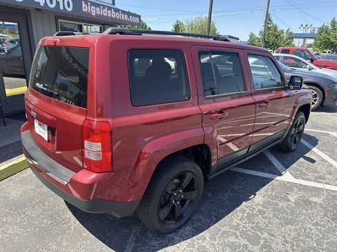 Used 2012 Jeep Patriot Latitude w/ Altitude Pkg AWD/4WD image 4