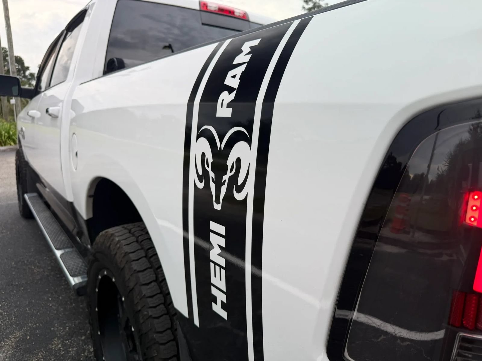 Used 2015 RAM 1500 Laramie Longhorn w/ Convenience Group AWD/4WD image 45