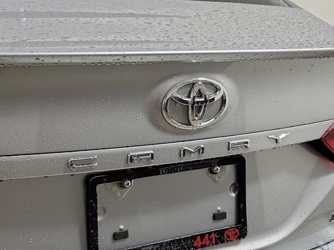 Used 2024 Toyota Camry SE w/ Cold Weather Package FWD image 9