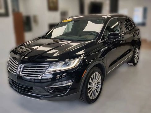 Used 2017 Lincoln MKC Reserve image 1