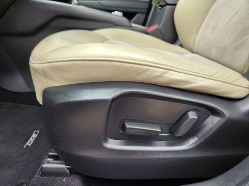 Used 2019 MAZDA CX-5 Touring image 23