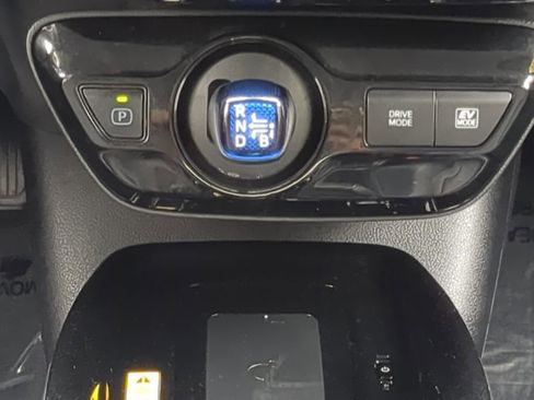Used 2021 Toyota Prius Limited image 24