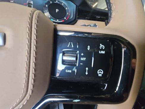 Used 2025 Land Rover Range Rover Sport Dynamic SE AWD/4WD image 19