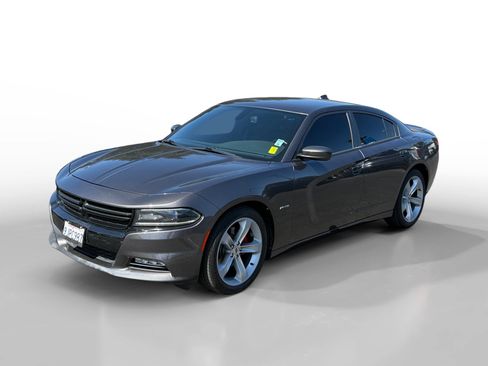 Used 2018 Dodge Charger R/T RWD image 1