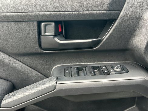 Used 2024 Toyota Tacoma TRD Sport image 11