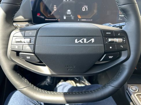 New 2026 Kia Sportage LX w/ LX Convenience Package AWD/4WD image 24