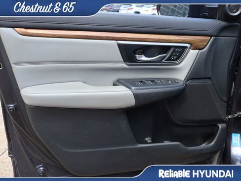 Used 2017 Honda CR-V Touring image 22