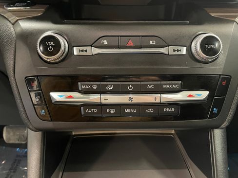 Used 2020 Ford Explorer Limited w/ Class III Trailer Tow Package image 21