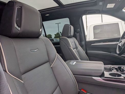 Certified 2025 Cadillac Escalade Sport w/ Touring Package AWD/4WD image 27