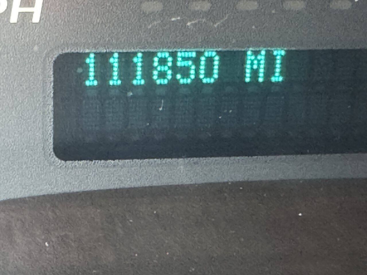 Used 2010 GMC Savana 1500 w/ Preferred Equipment Group RWD image 16