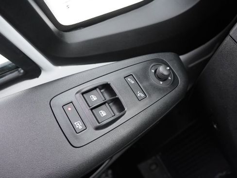 Used 2025 RAM ProMaster 2500 w/ Convenience Group image 20