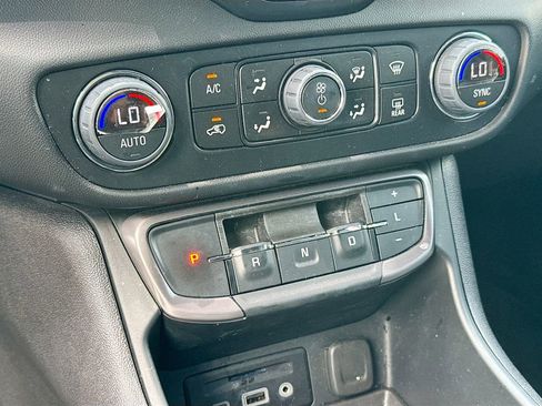 Certified 2024 GMC Terrain AT4 w/ Tech Package AWD/4WD image 16