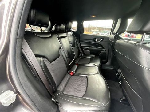 Used 2022 Jeep Compass Latitude AWD/4WD image 16