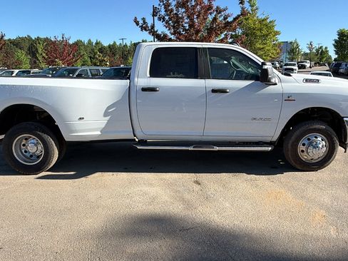 New 2026 RAM 3500 Big Horn AWD/4WD image 7