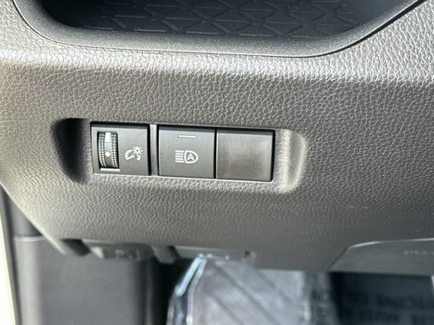Certified 2025 Toyota RAV4 LE FWD image 33