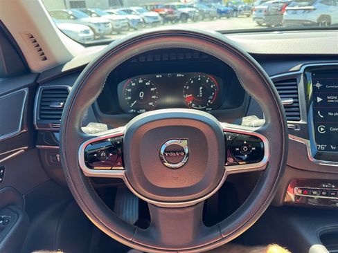 Used 2019 Volvo XC90 T6 Momentum w/ Advanced Package AWD/4WD image 11