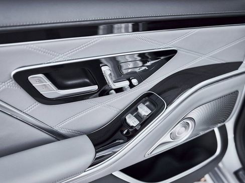 Used 2021 Mercedes-Benz Maybach S 580 4MATIC image 46