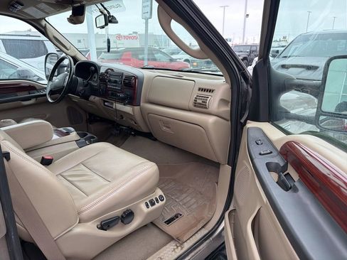 Used 2006 Ford F250 Lariat image 18