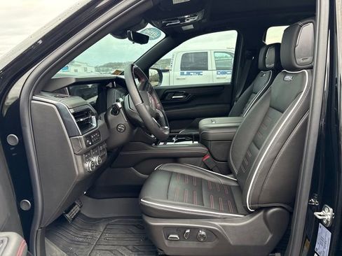 Used 2026 GMC Yukon AT4 Ultimate w/ LPO, Floor Liner Package image 7