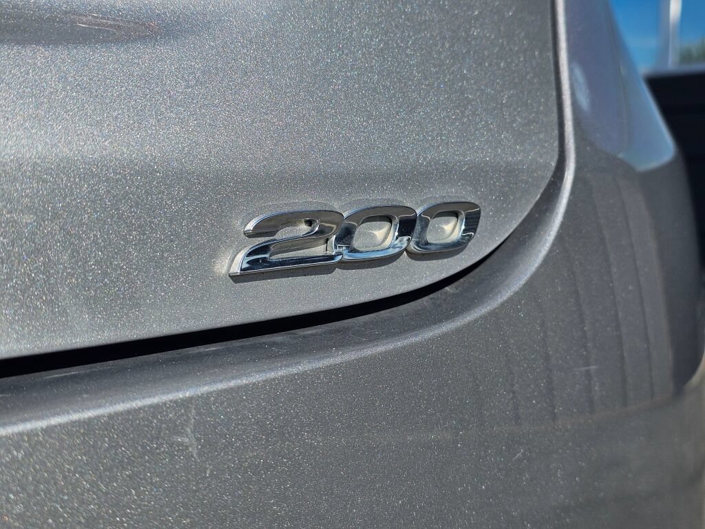 Used 2016 Chrysler 200 LX FWD image 15