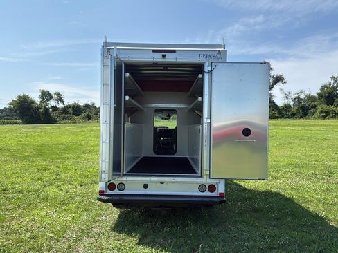 New 2027 Ford E-350 and Econoline 350 Super Duty w/ Power Equipment Group RWD image 11