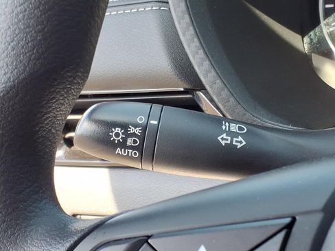 Used 2025 Nissan Sentra SV FWD image 27