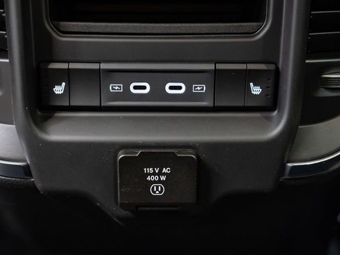 New 2026 RAM 1500 Laramie AWD/4WD image 9