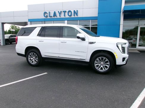 Certified 2025 GMC Yukon Denali AWD/4WD image 1
