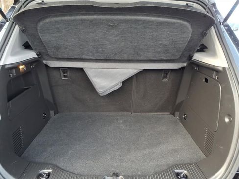 Used 2020 Chevrolet Trax LT w/ LT Convenience Package image 19