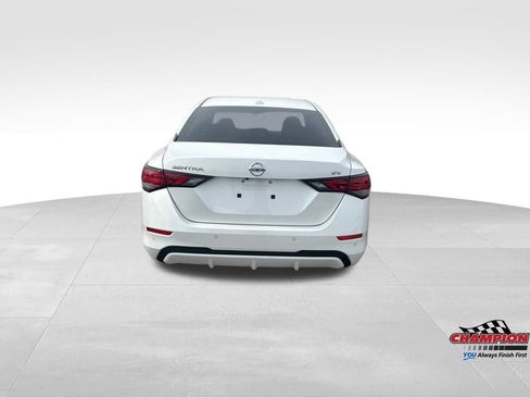 Used 2022 Nissan Sentra SV image 4
