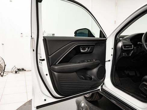 Used 2025 Acura ADX AWD image 26