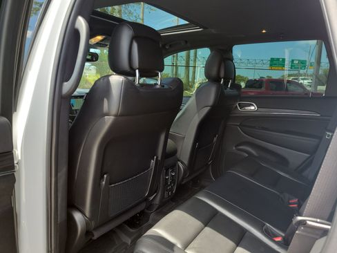 Used 2022 Jeep Grand Cherokee Limited w/ Trailer Tow Group IV image 15