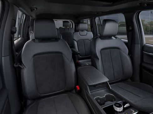 New 2026 Jeep Grand Cherokee L 4WD image 16